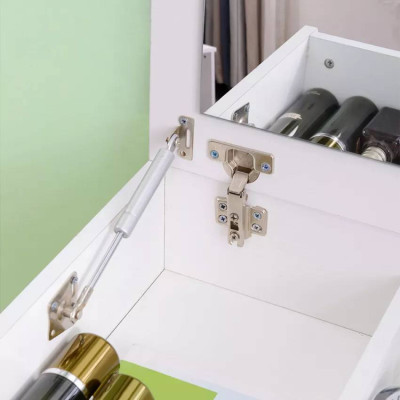Postazione trucco moderno e di design Portman