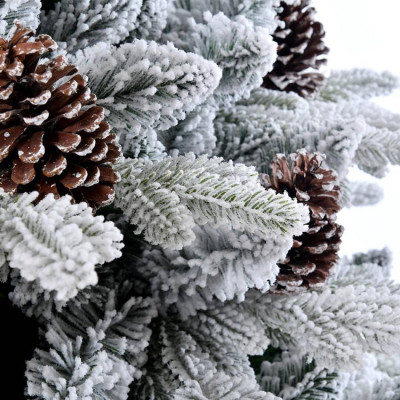 Albero di natale artificiale di 210 cm con neve e pigne Täby